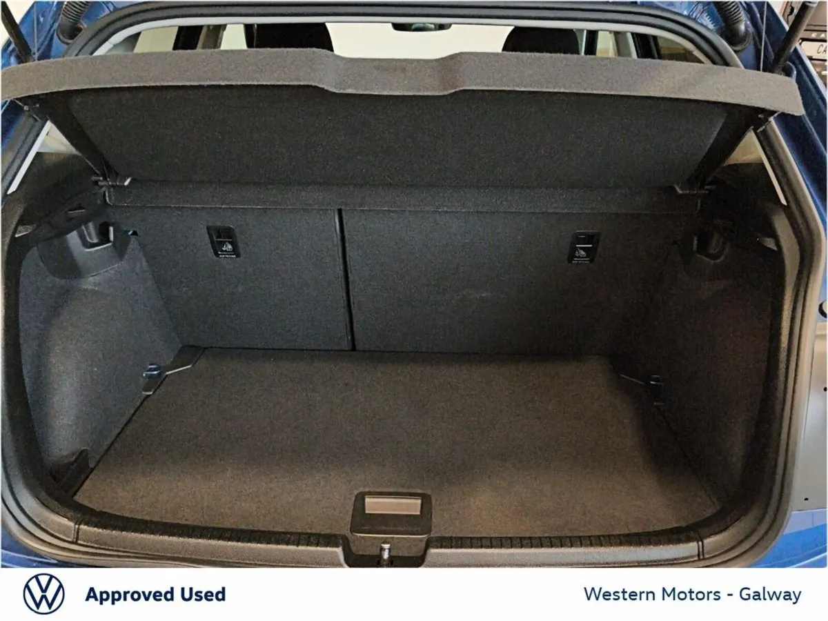 Volkswagen Polo Hatchback, Petrol, 2026, Blue