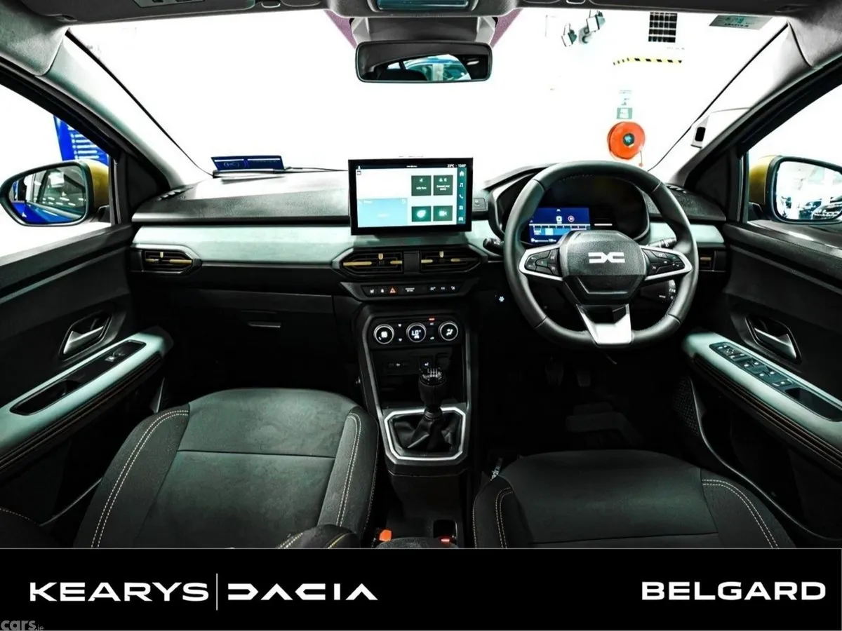 Dacia Sandero Stepway Hatchback, Petrol, 2027, Blue