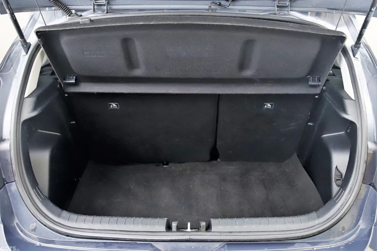 Hyundai i20 Hatchback, Petrol, 2024, Grey