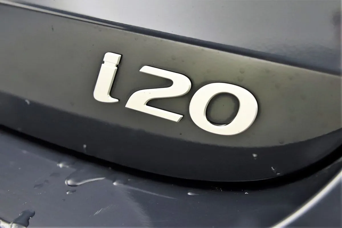Hyundai i20 Hatchback, Petrol, 2024, Grey
