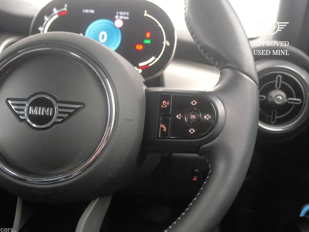 Mini Cooper Hatchback, Petrol, 2024, Blue