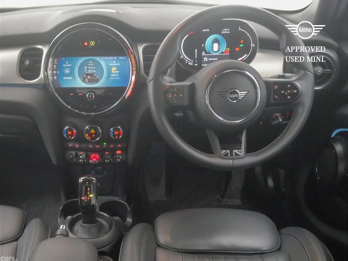 Mini Cooper Hatchback, Petrol, 2024, Blue