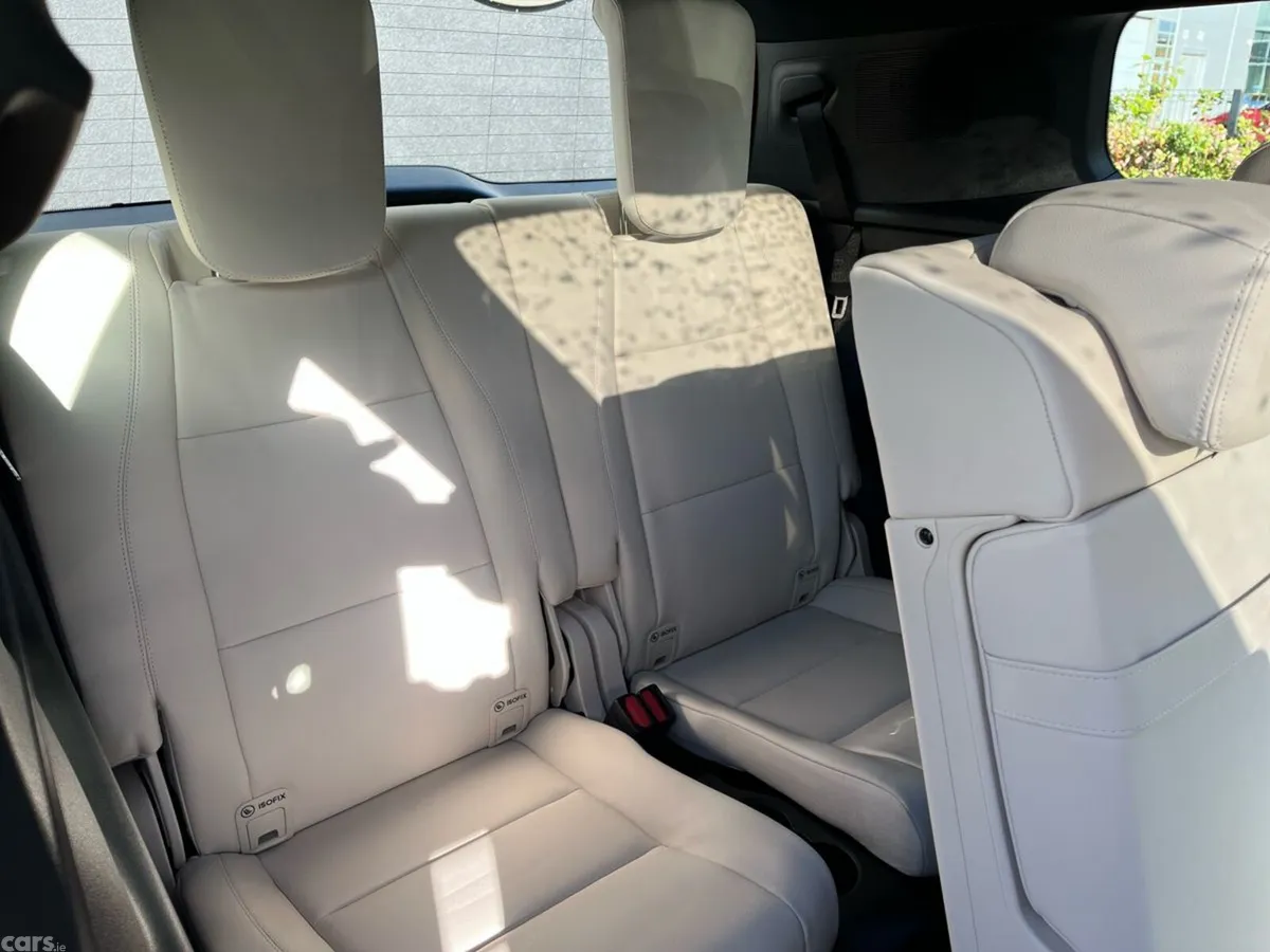 Mercedes-Benz GLB SUV, Electric, 2026, Black