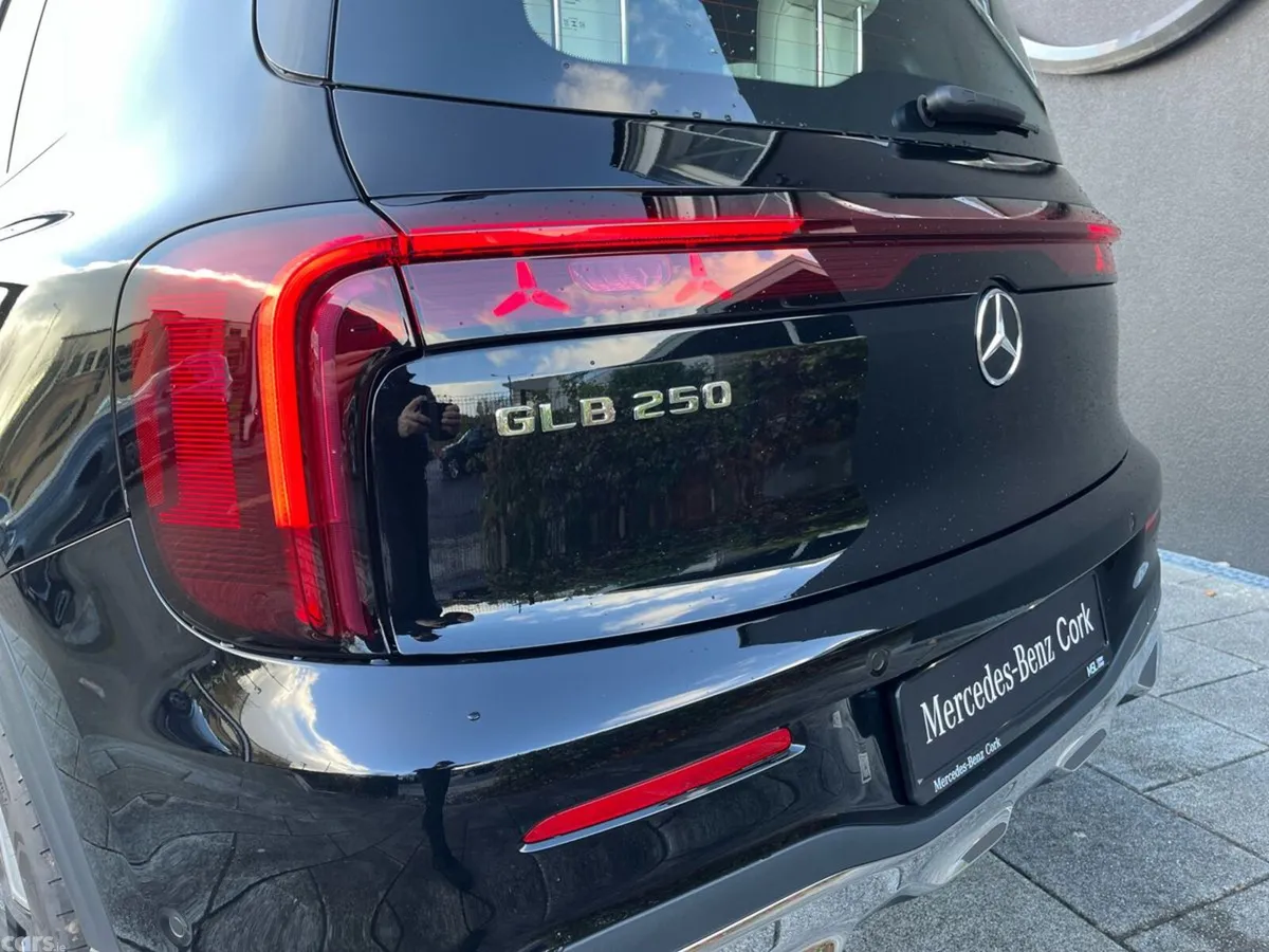 Mercedes-Benz GLB SUV, Electric, 2026, Black
