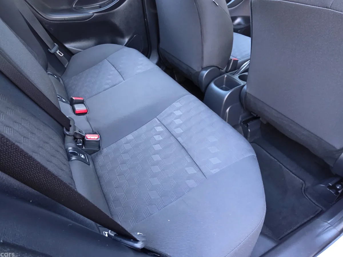 Toyota Yaris Hatchback, Petrol, 2024, White