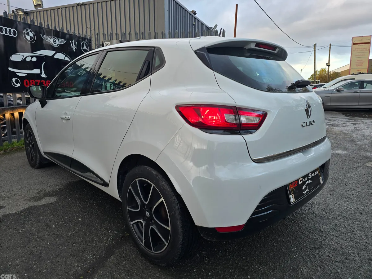 Renault Clio Hatchback, Petrol, 2016, White