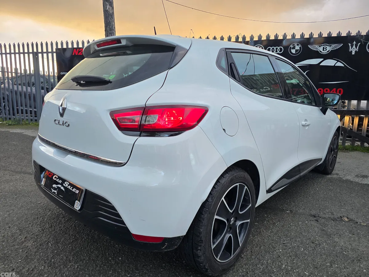 Renault Clio Hatchback, Petrol, 2016, White