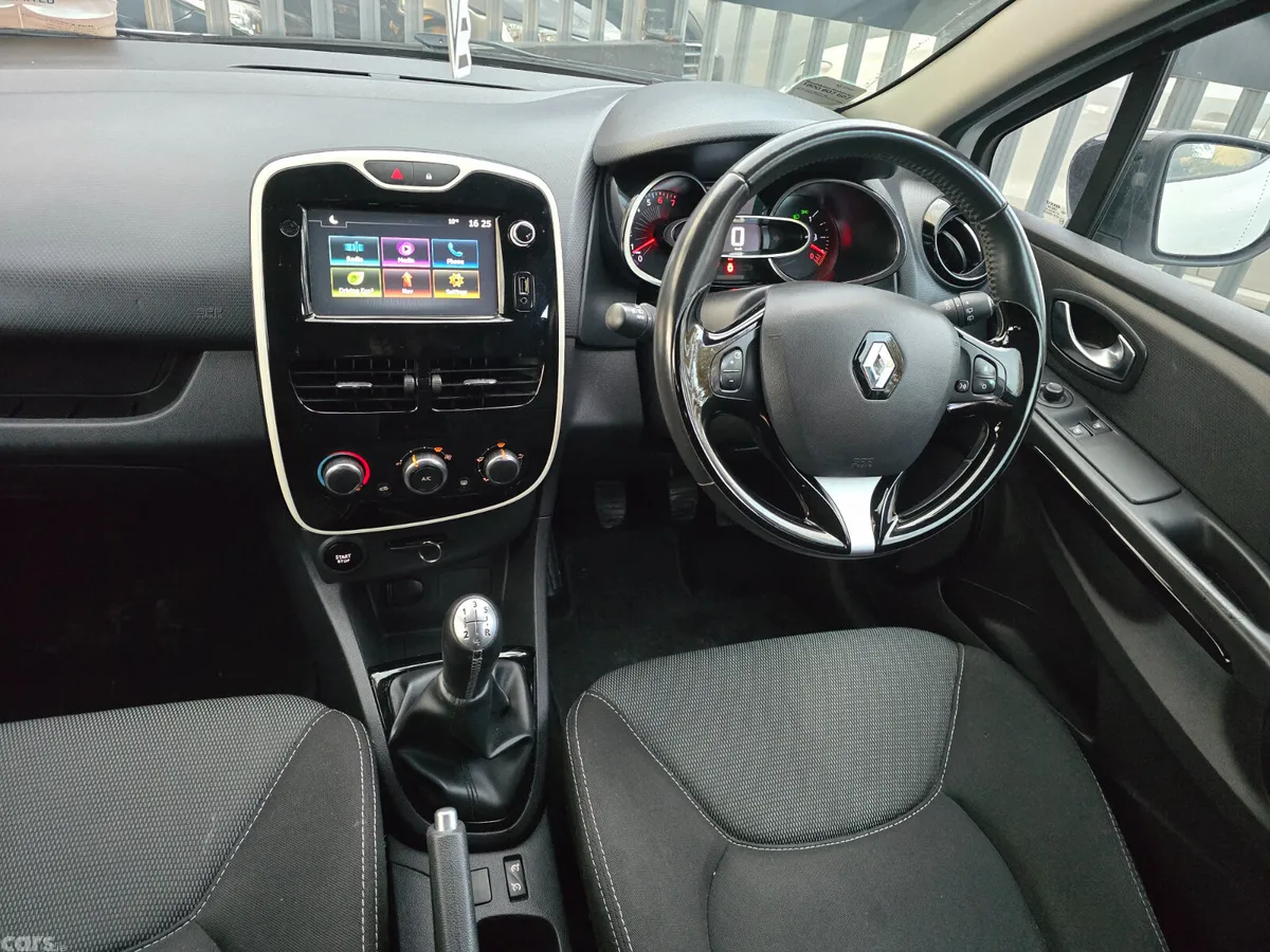 Renault Clio Hatchback, Petrol, 2016, White