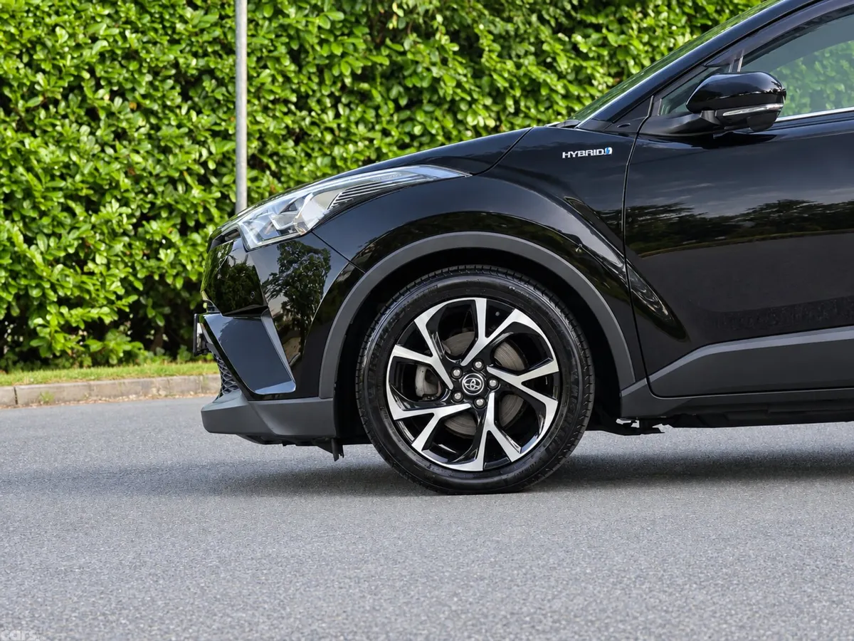 Toyota C-HR Hatchback, Petrol Hybrid, 2018, White