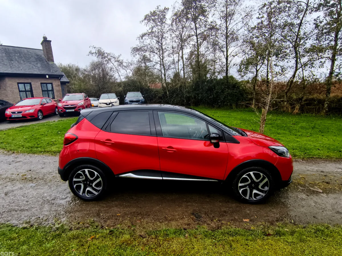 Renault Captur Hatchback, Diesel, 2015, Red