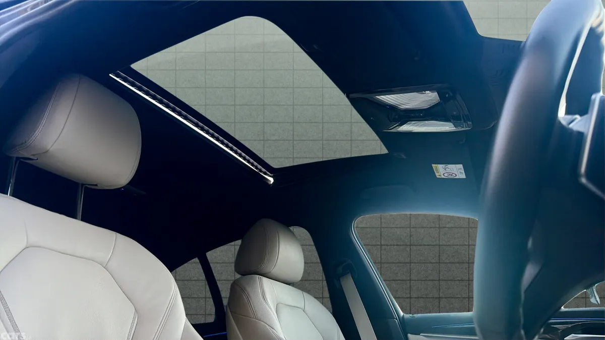 BMW 5-Series Saloon, Petrol Plug-in Hybrid, 2022, Black