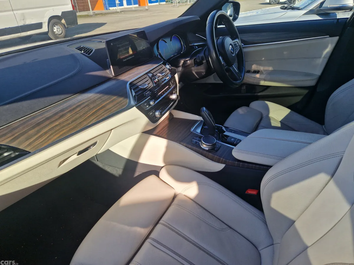 BMW 5-Series Saloon, Petrol Plug-in Hybrid, 2018, Grey