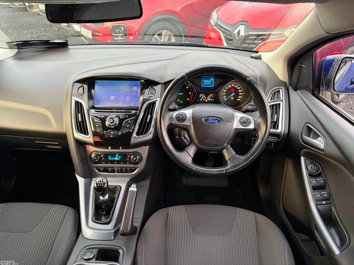 Ford Focus Hatchback, Diesel, 2014, Blue
