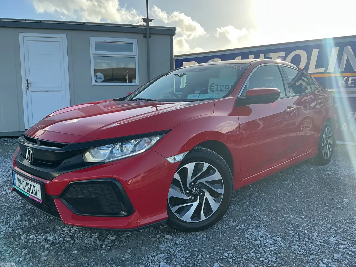 Honda Civic Hatchback, Petrol, 2018, Red
