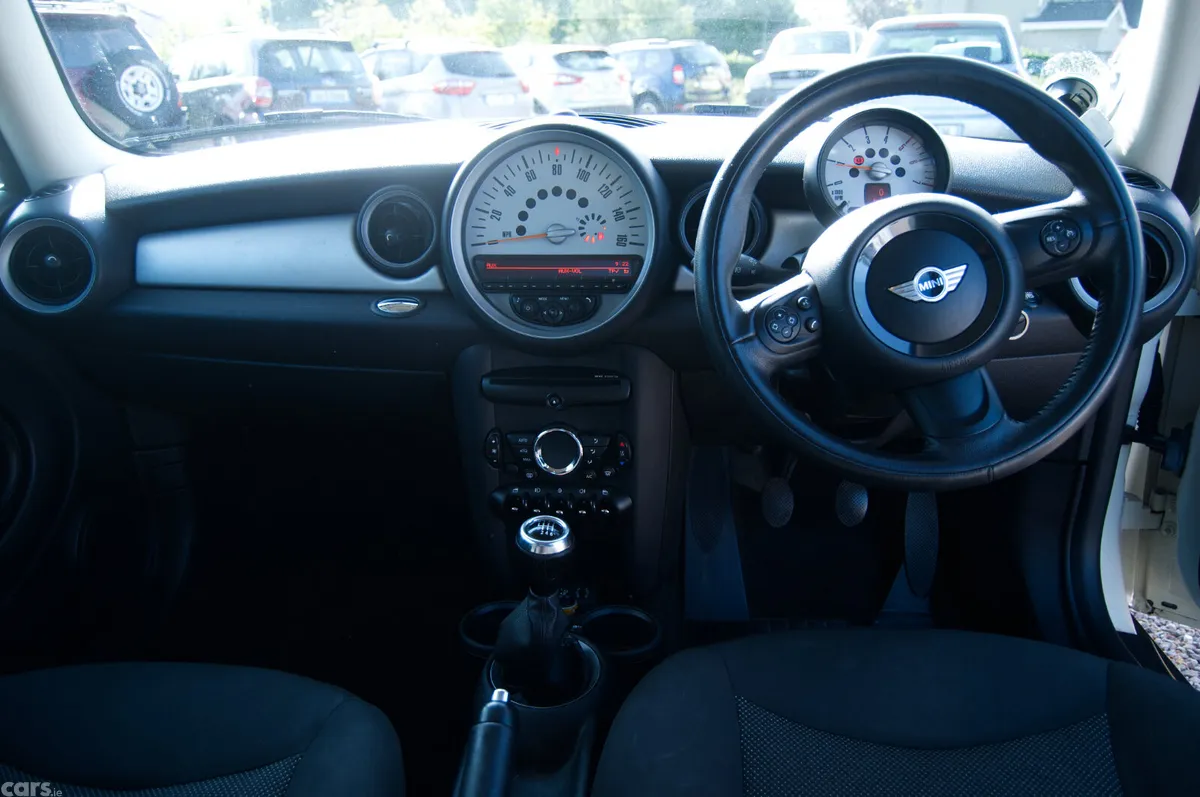 Mini One Hatchback, Diesel, 2013, White