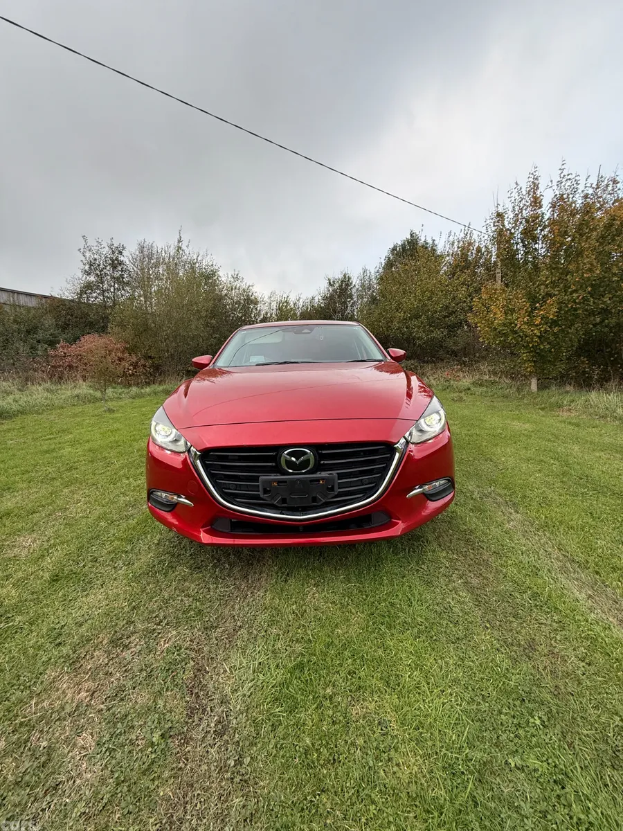 Mazda Axela Hatchback, Diesel, 2017, Red