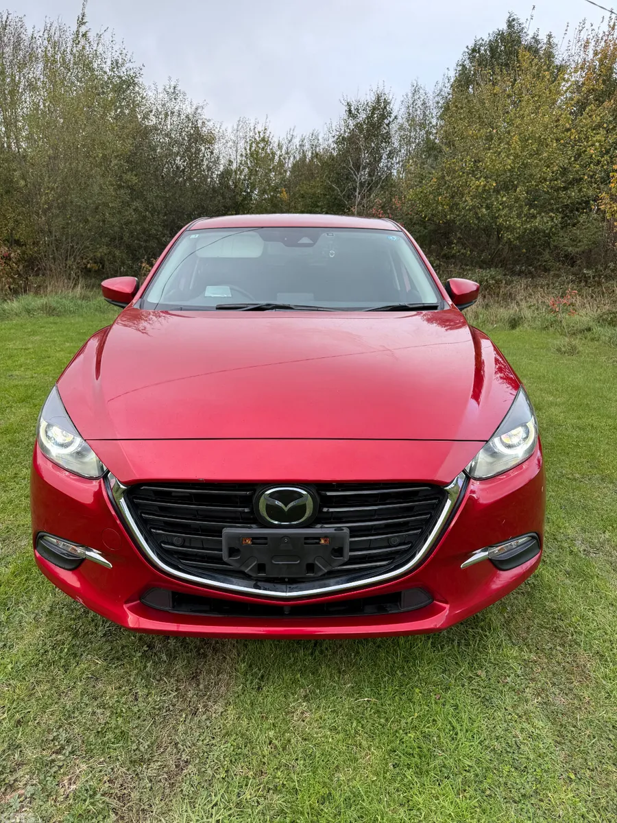 Mazda Axela Hatchback, Diesel, 2017, Red