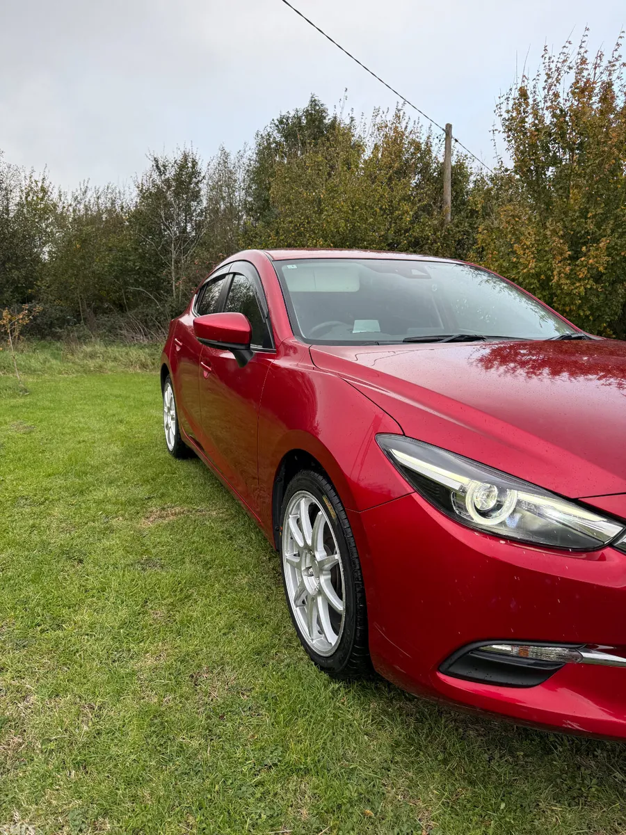Mazda Axela Hatchback, Diesel, 2017, Red