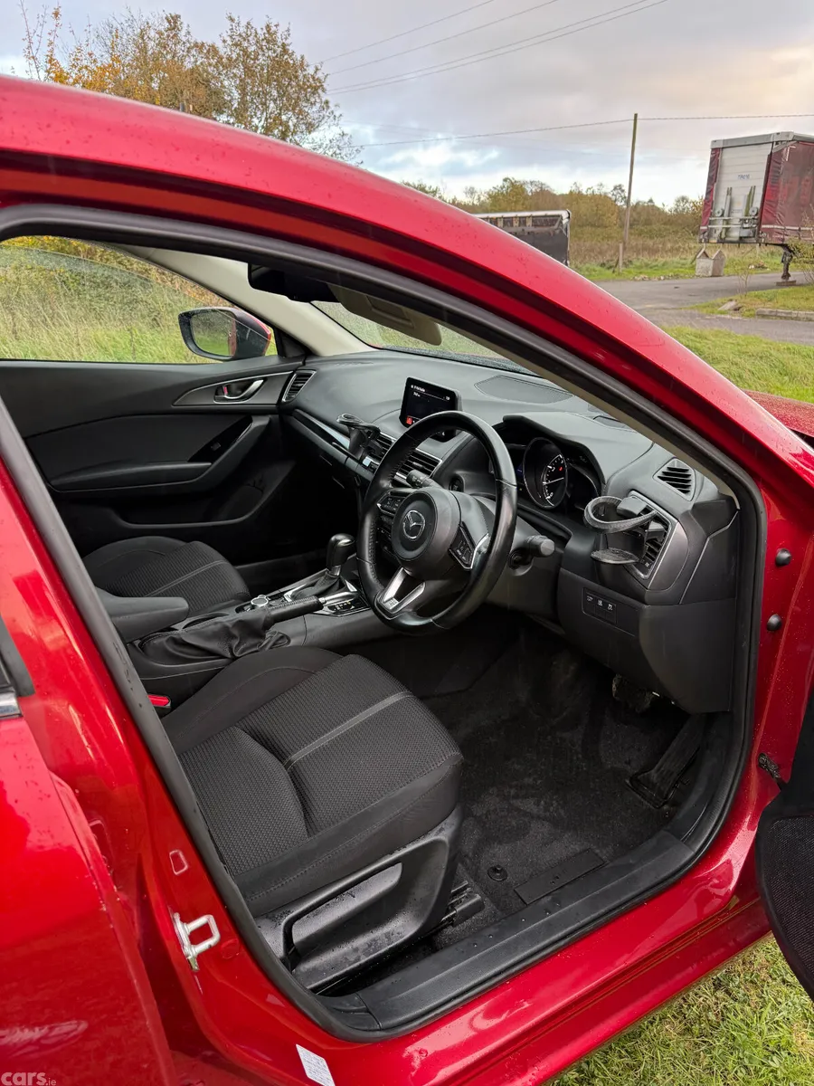 Mazda Axela Hatchback, Diesel, 2017, Red