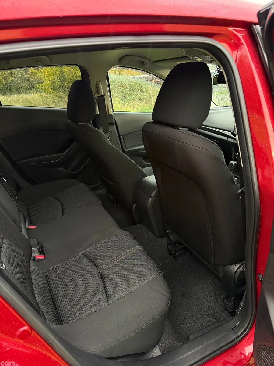 Mazda Axela Hatchback, Diesel, 2017, Red