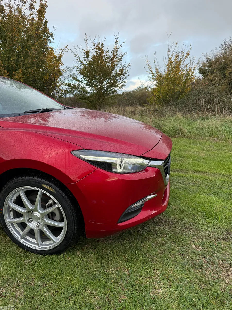 Mazda Axela Hatchback, Diesel, 2017, Red