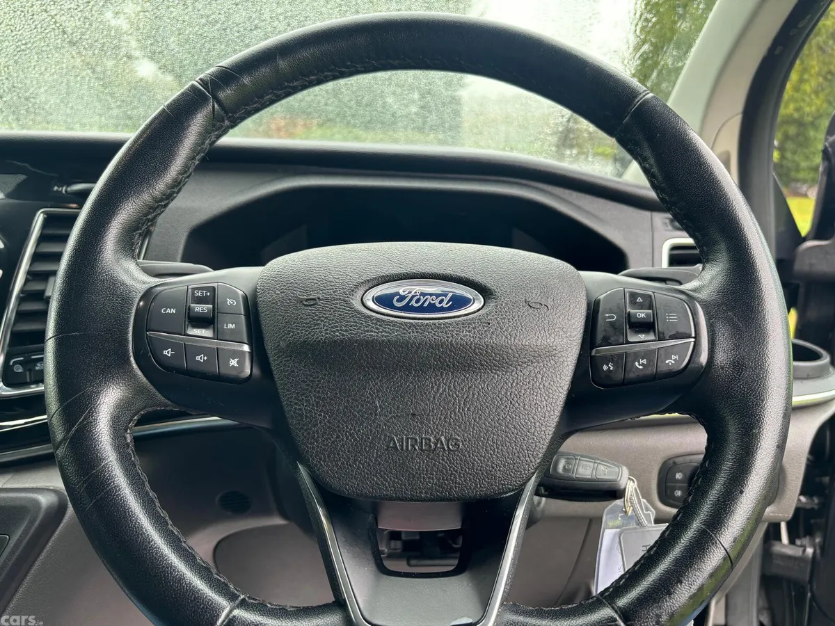 Ford Tourneo MPV, Diesel, 2021, Grey