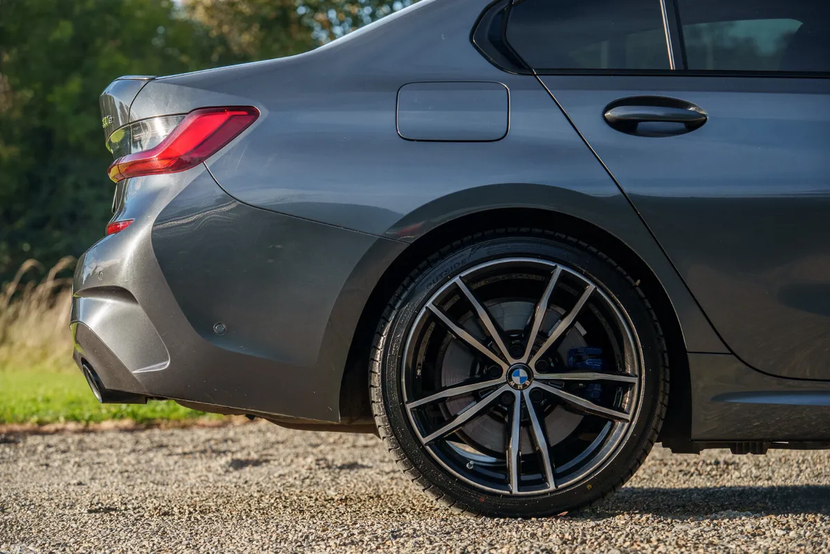 BMW 3-Series Saloon, Petrol Plug-in Hybrid, 2020, Grey