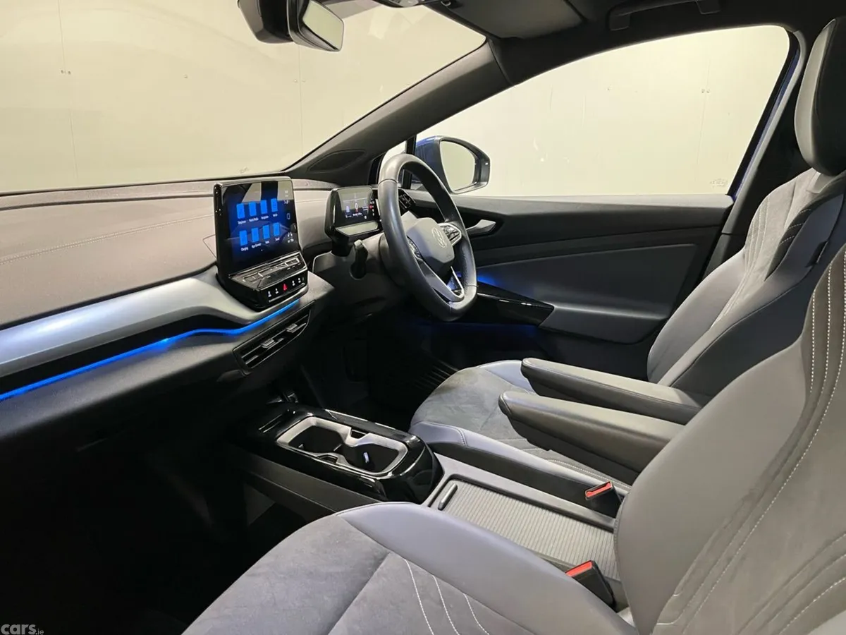 Volkswagen ID.4 SUV, Electric, 2023, Blue