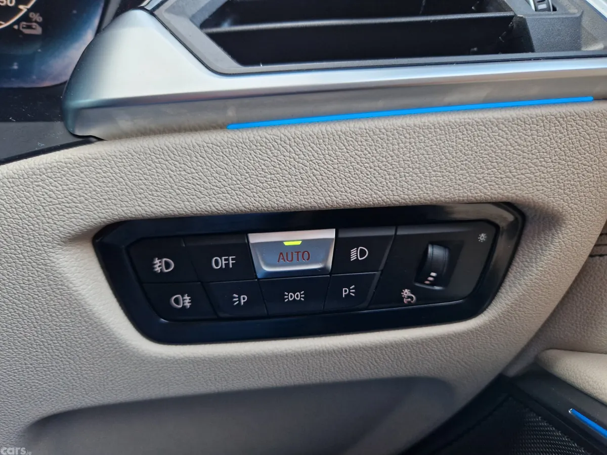 BMW 3-Series Saloon, Petrol Hybrid, 2021, White