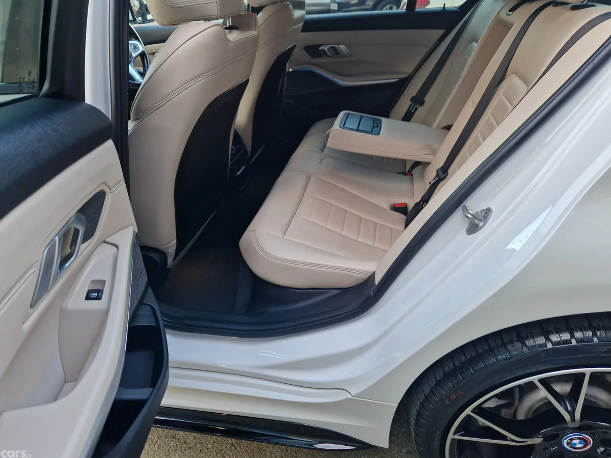BMW 3-Series Saloon, Petrol Hybrid, 2021, White