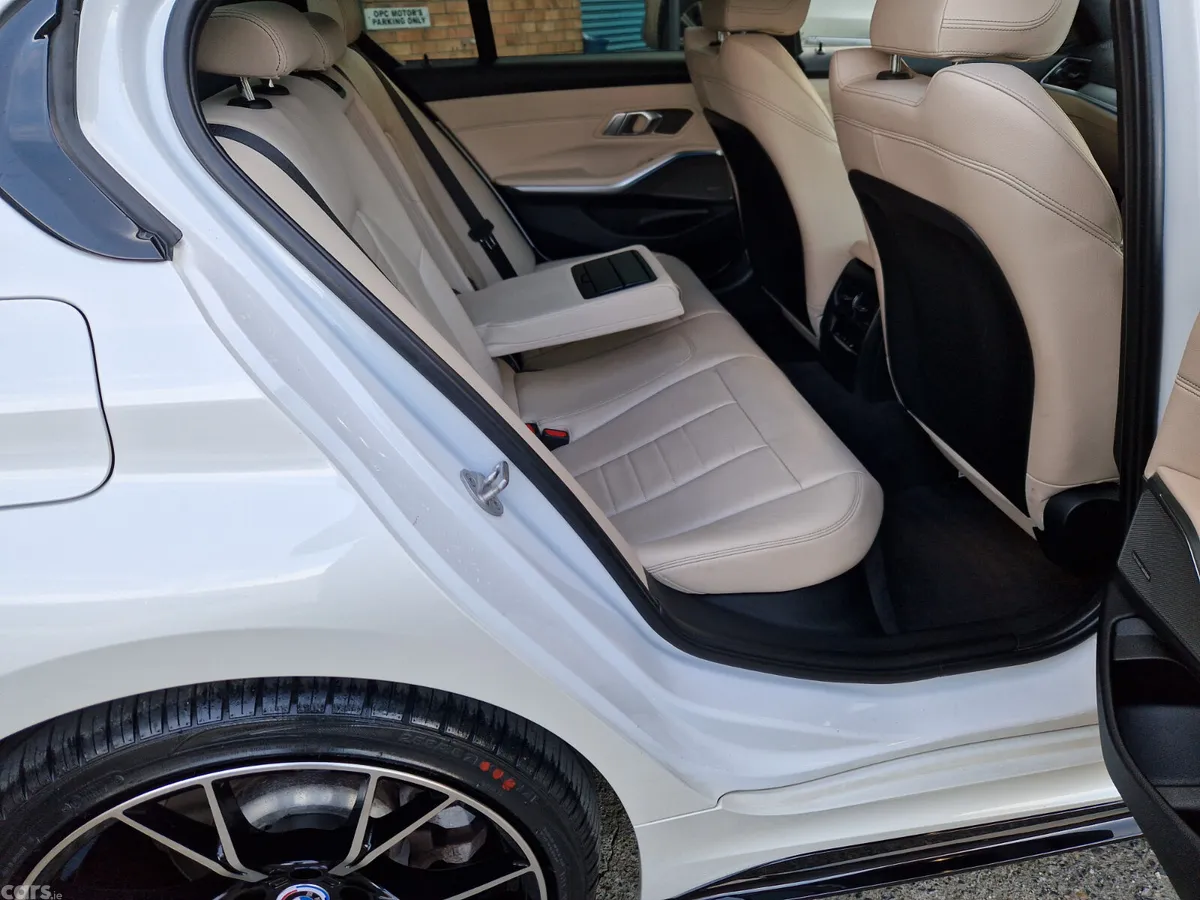 BMW 3-Series Saloon, Petrol Hybrid, 2021, White