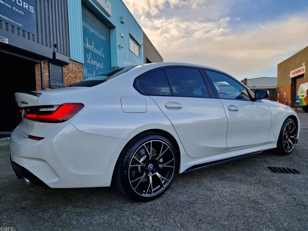 BMW 3-Series Saloon, Petrol Hybrid, 2021, White