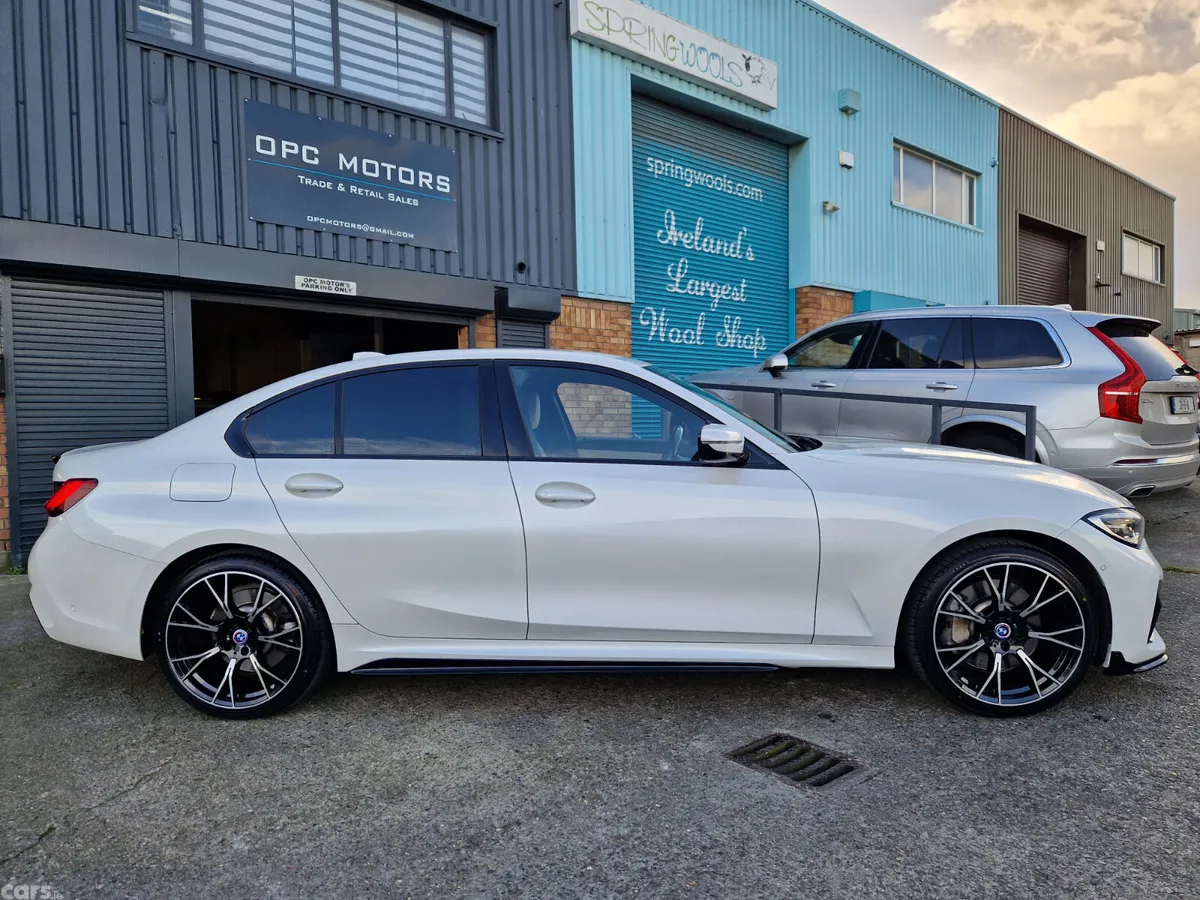 BMW 3-Series Saloon, Petrol Hybrid, 2021, White