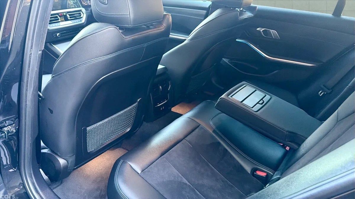 BMW 3-Series Saloon, Petrol Plug-in Hybrid, 2022, Black