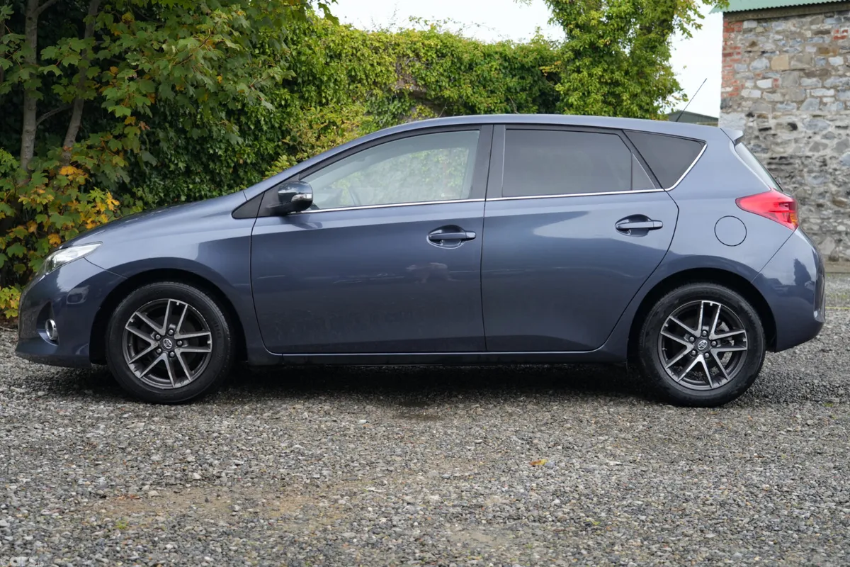 Toyota Auris MPV, Petrol, 2014, Blue