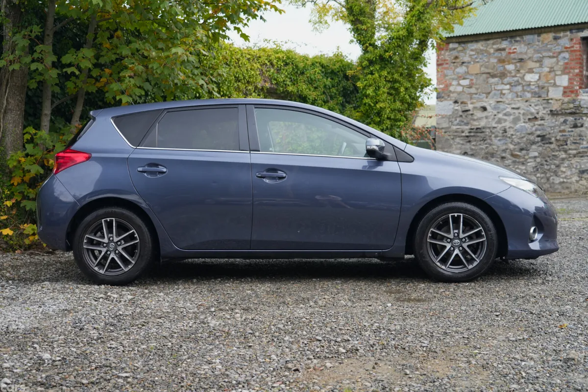 Toyota Auris MPV, Petrol, 2014, Blue