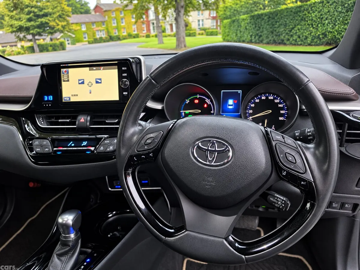 Toyota C-HR Hatchback, Petrol Hybrid, 2018, White
