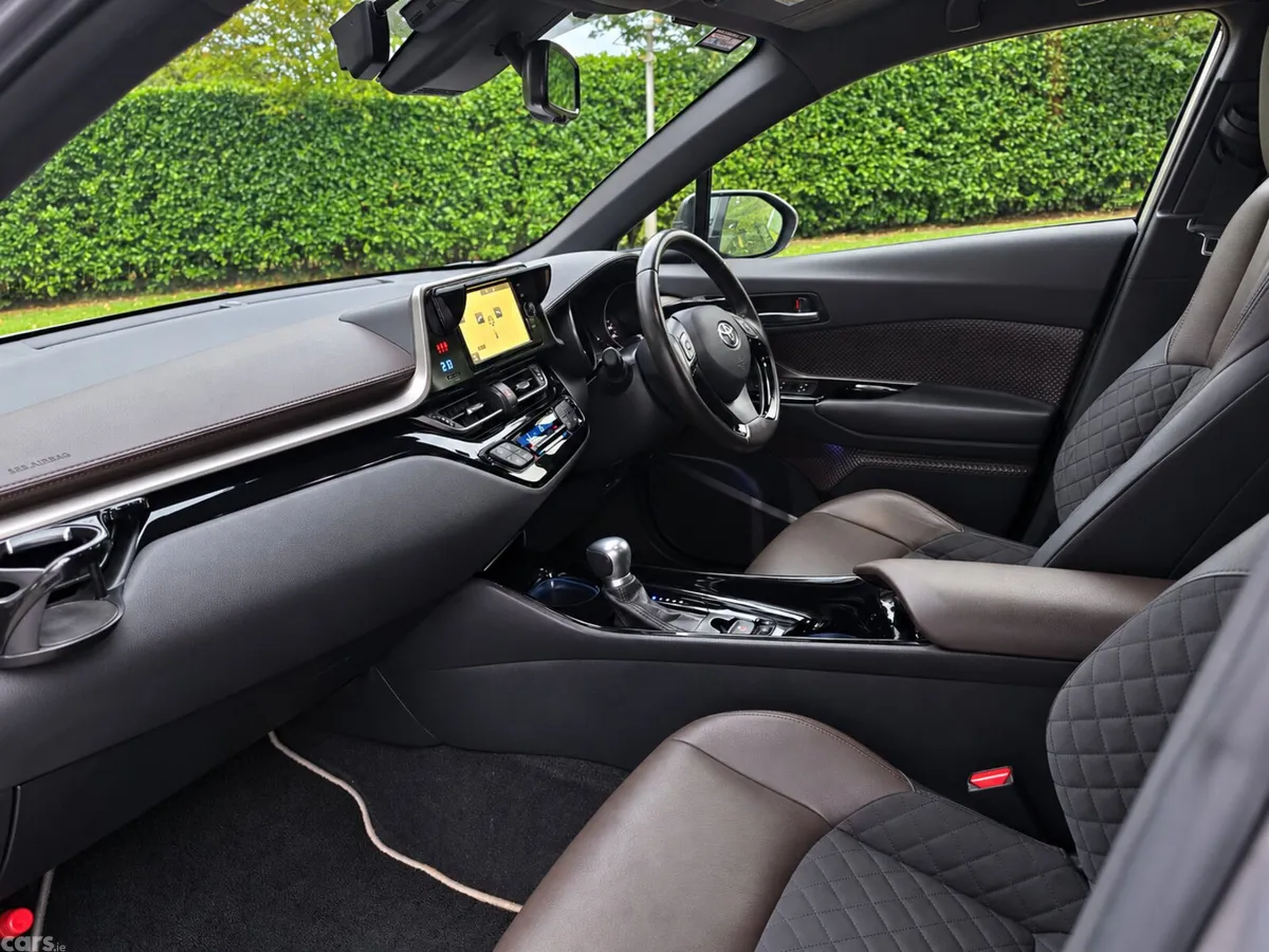 Toyota C-HR Hatchback, Petrol Hybrid, 2018, White