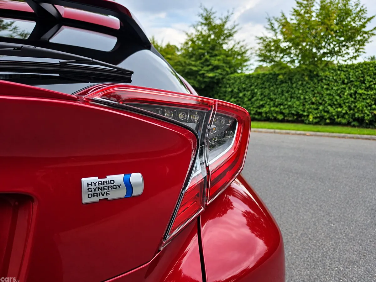 Toyota C-HR Hatchback, Petrol Hybrid, 2018, White