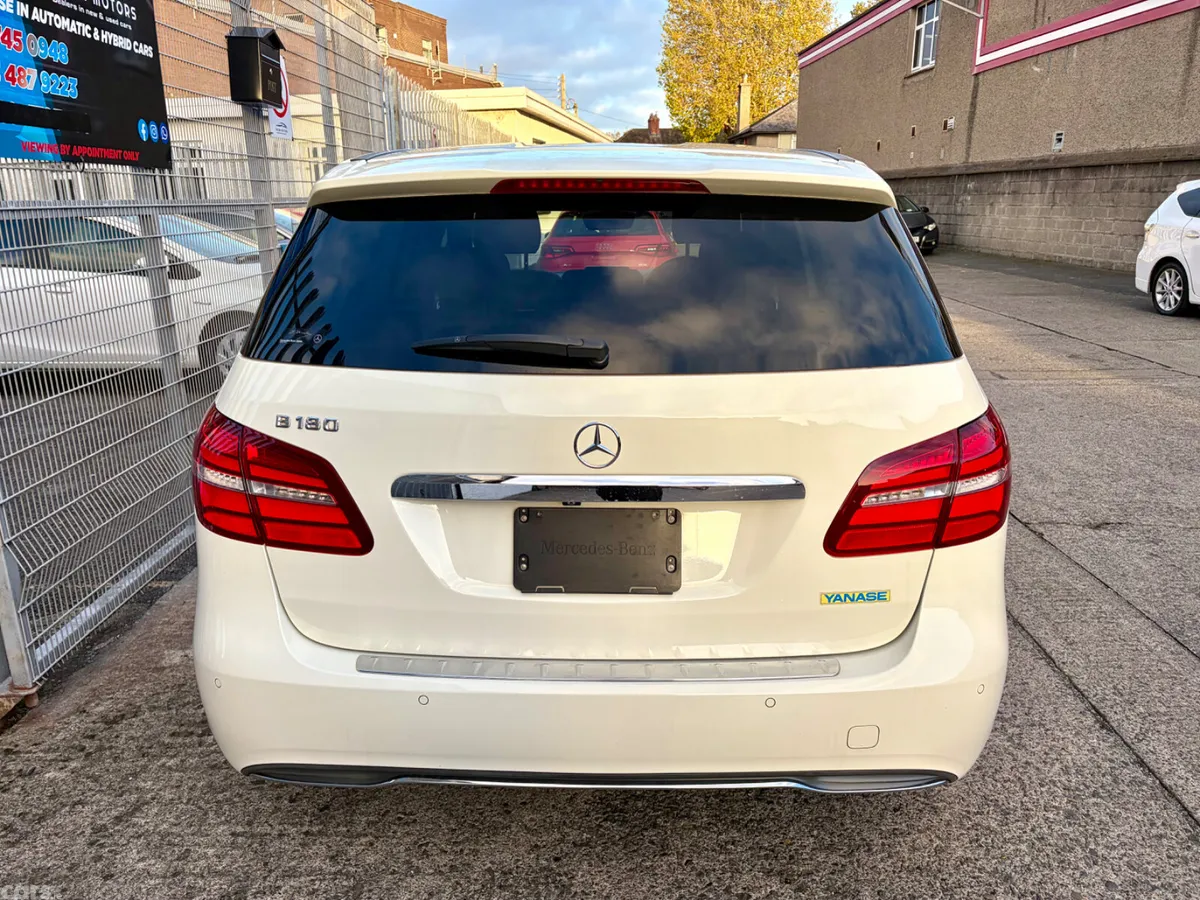 Mercedes-Benz B-Class Hatchback, Petrol, 2015, White