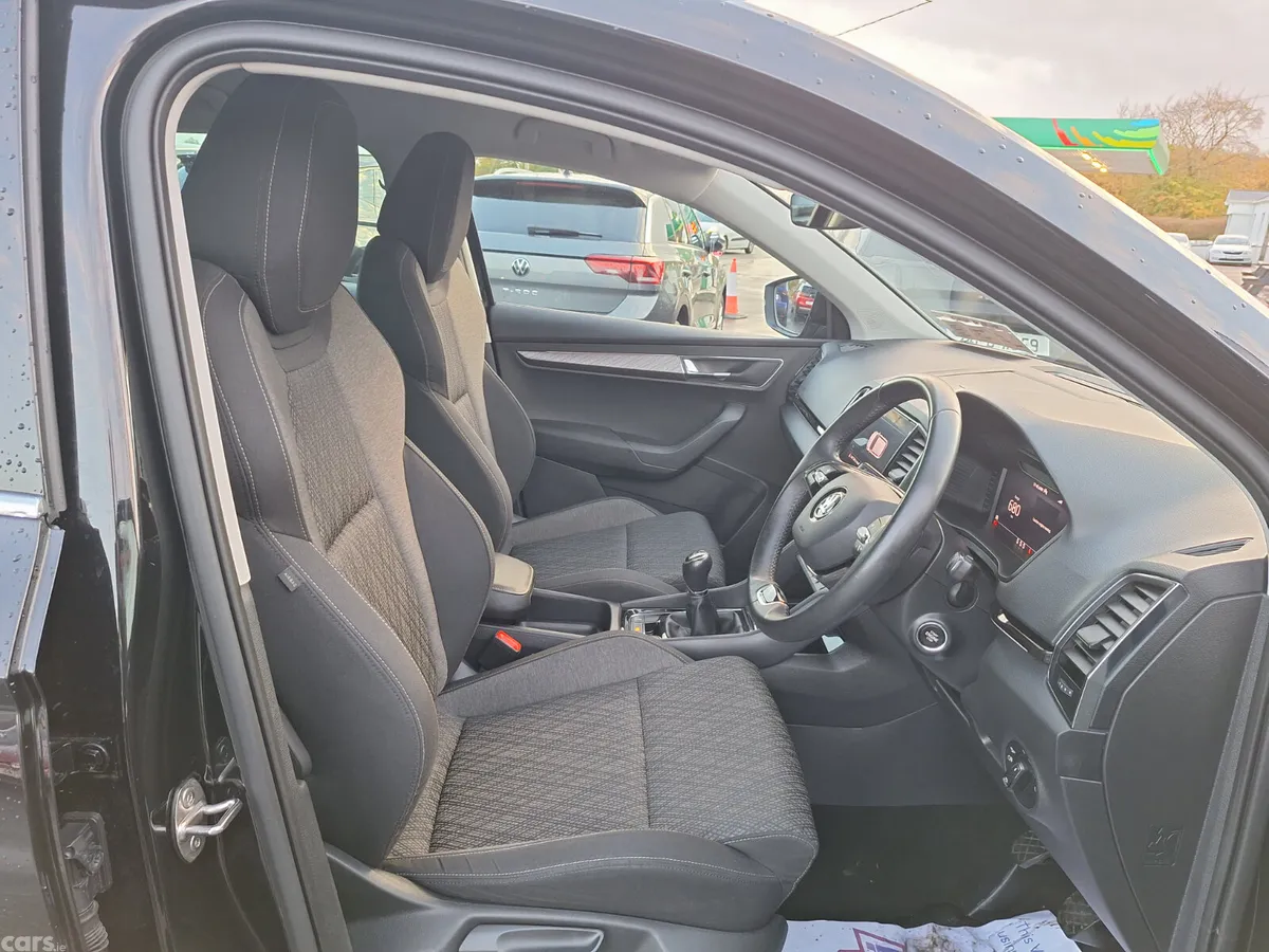 Skoda Karoq SUV, Petrol, 2024, Black