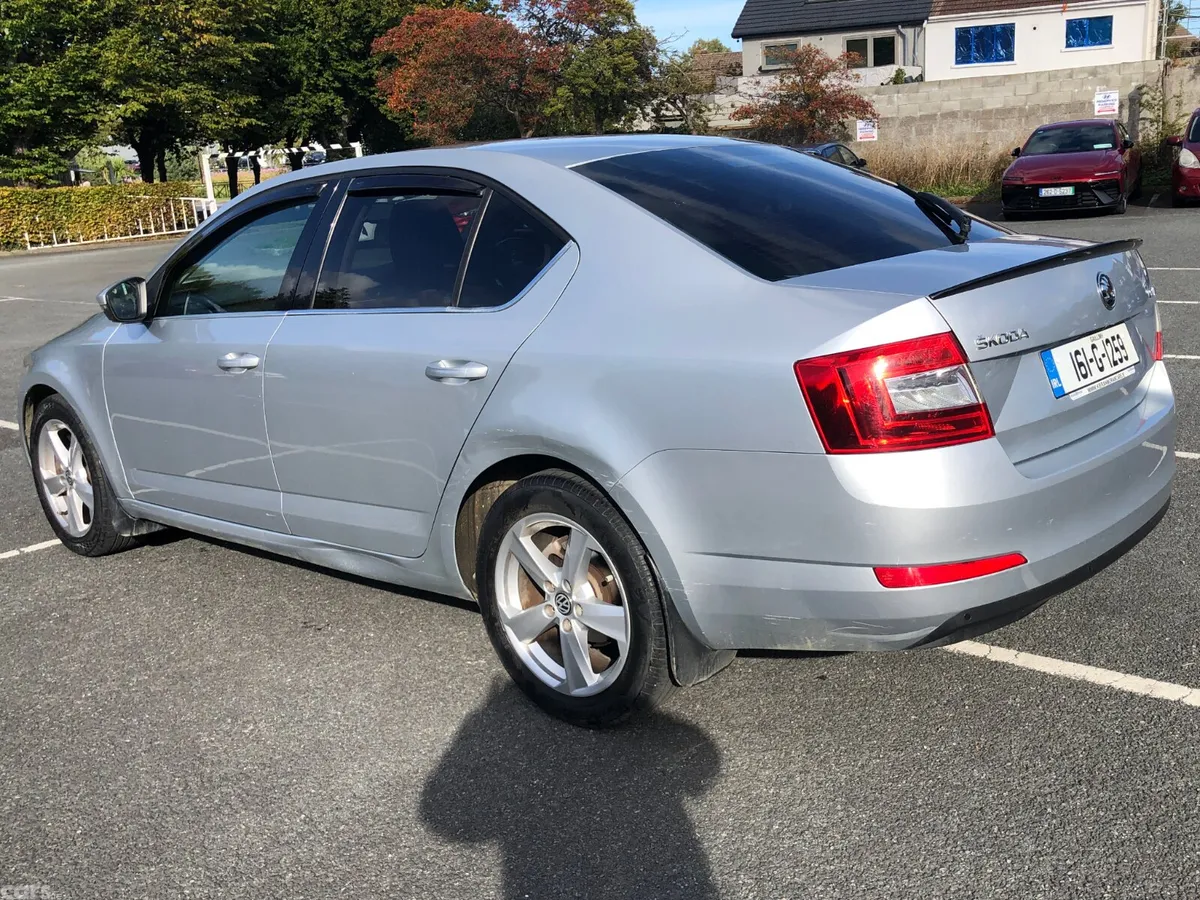 Skoda Octavia Saloon, Diesel, 2016, Silver