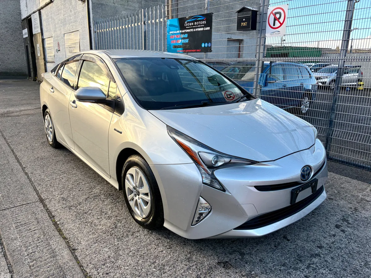 Toyota Prius Saloon, Petrol Hybrid, 2017, Silver
