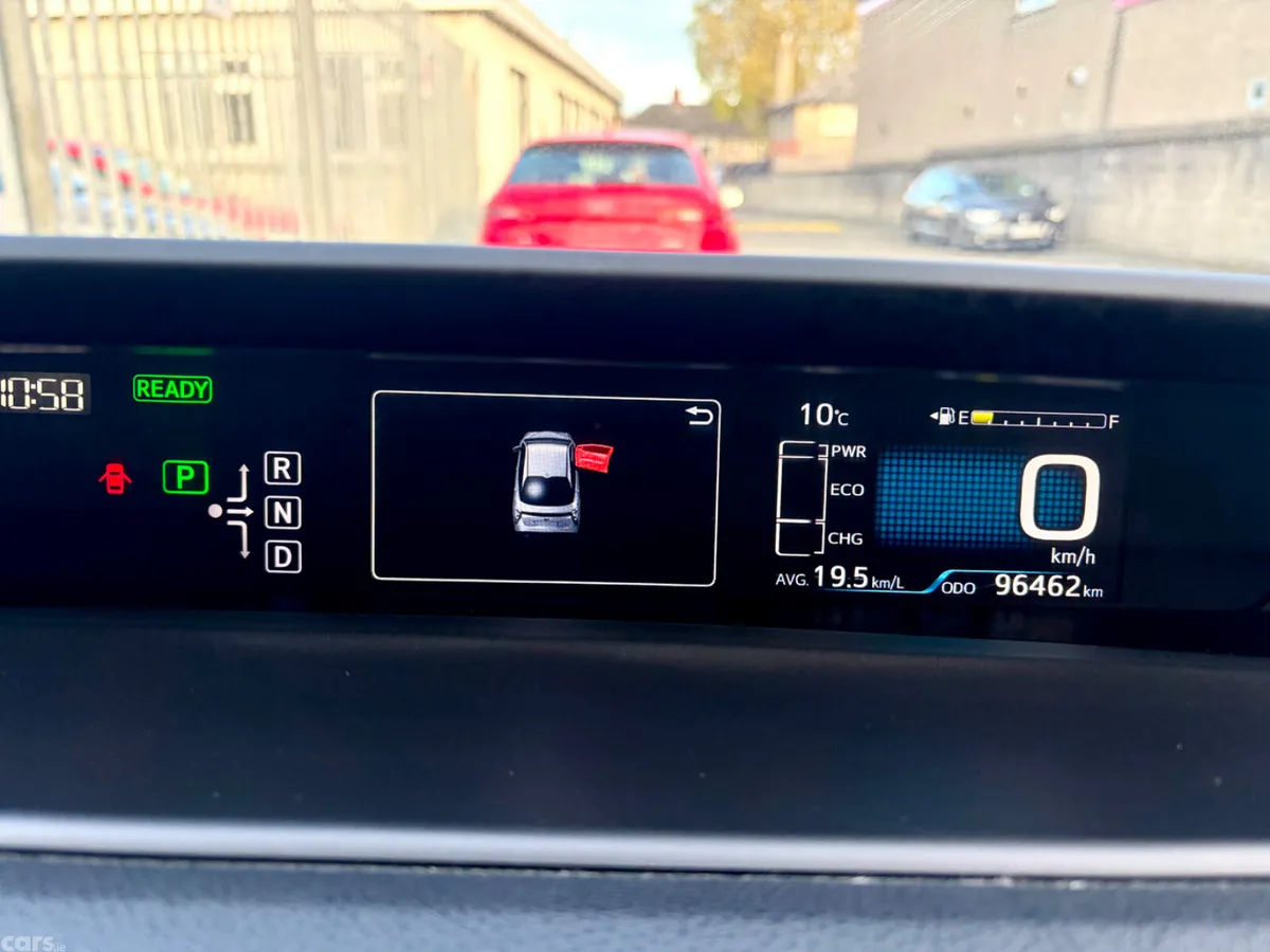 Toyota Prius Saloon, Petrol Hybrid, 2017, Silver