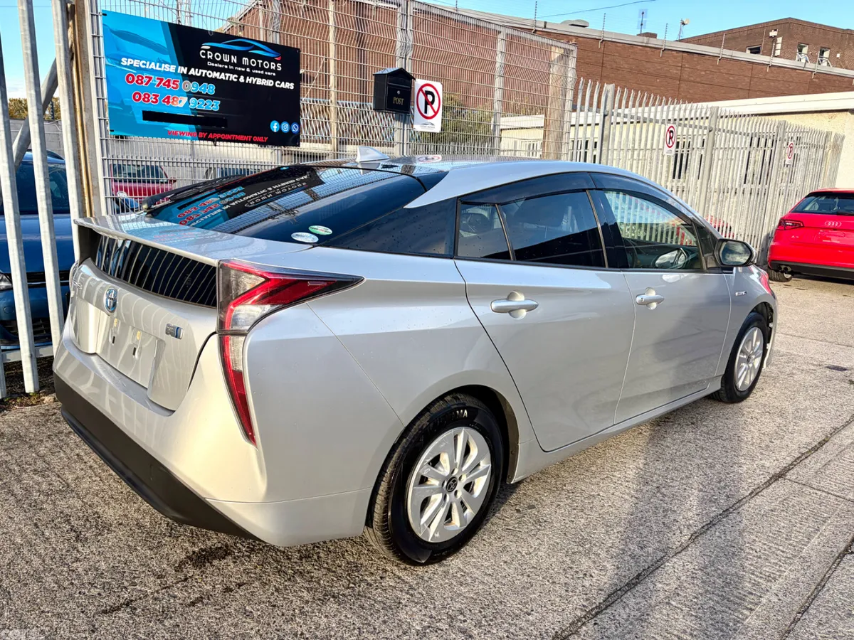Toyota Prius Saloon, Petrol Hybrid, 2017, Silver