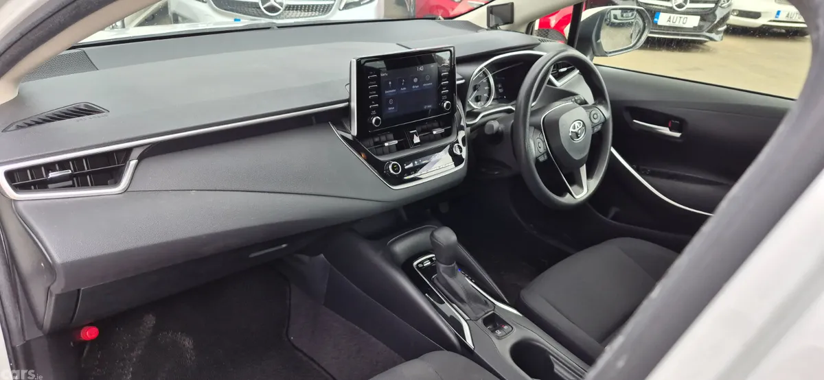 Toyota Corolla Saloon, Petrol Hybrid, 2021, White