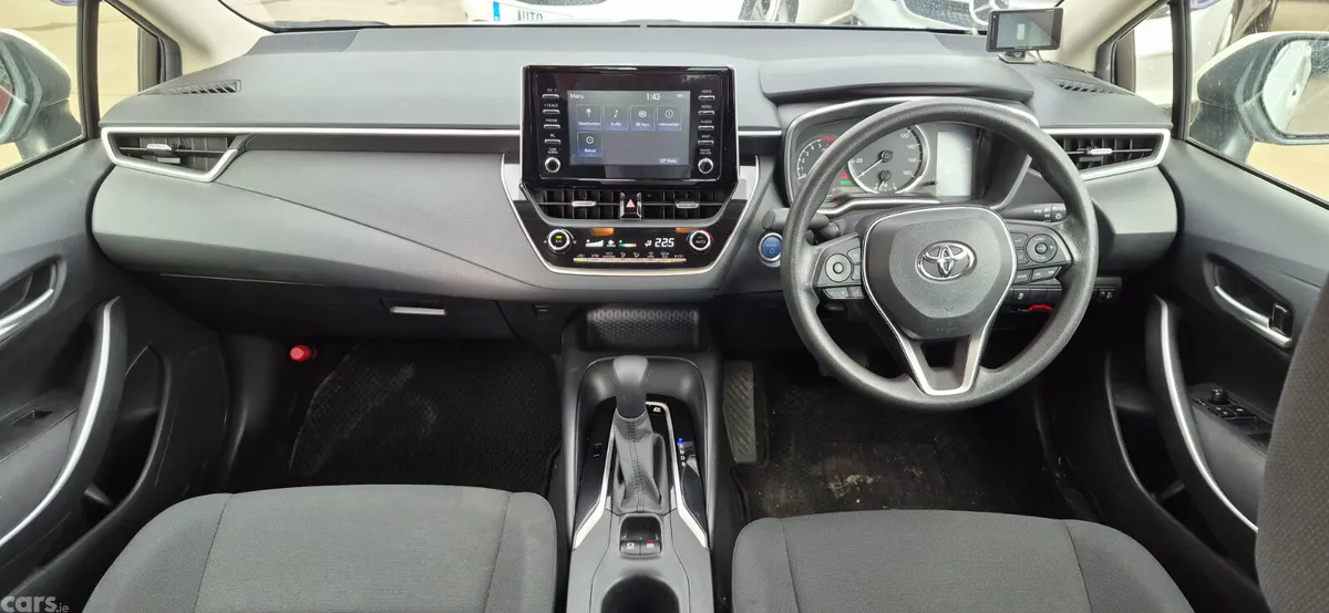 Toyota Corolla Saloon, Petrol Hybrid, 2021, White