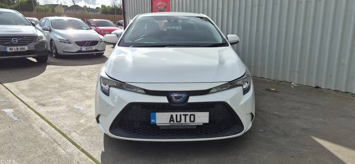Toyota Corolla Saloon, Petrol Hybrid, 2021, White