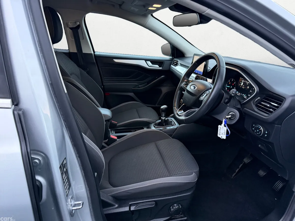 Ford Focus Hatchback, Diesel, 2020, Silver