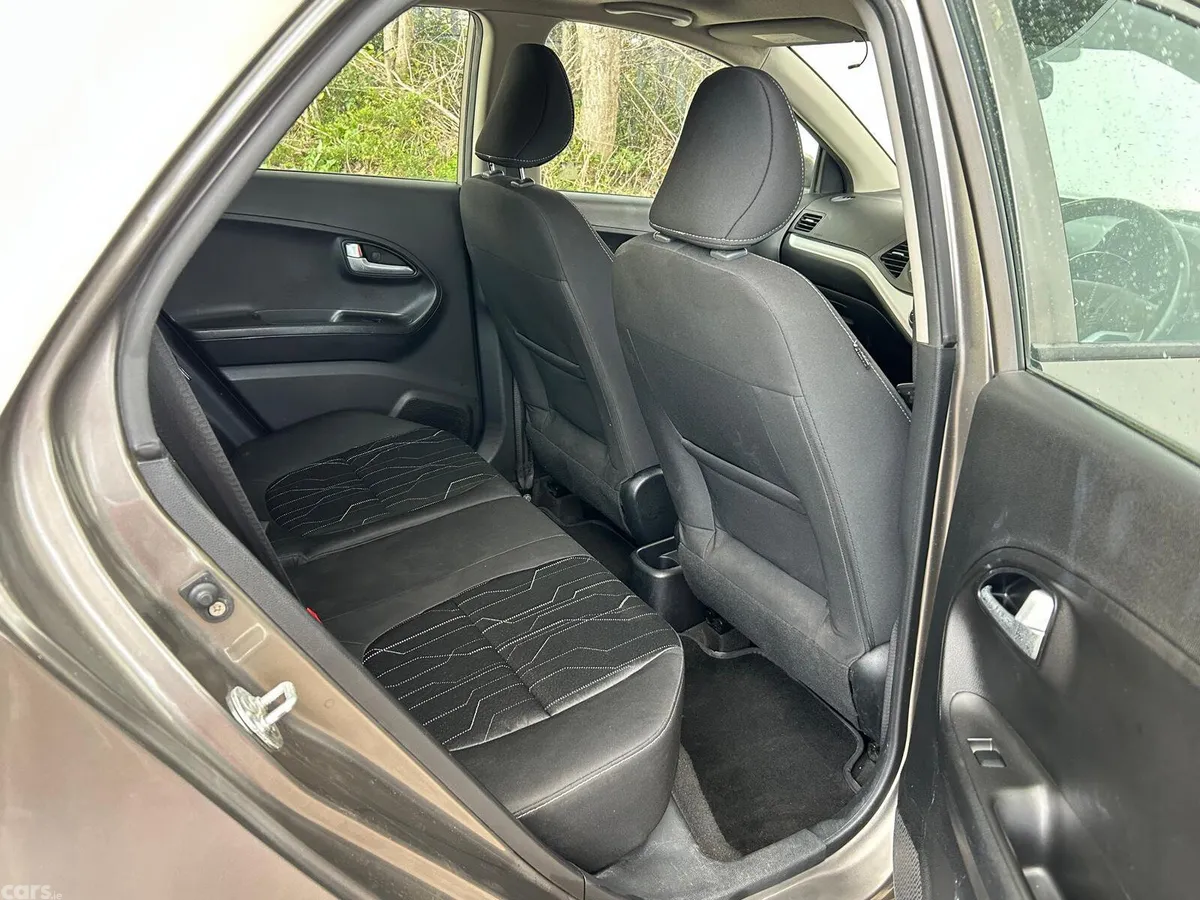 Kia Picanto Hatchback, Petrol, 2016, Grey